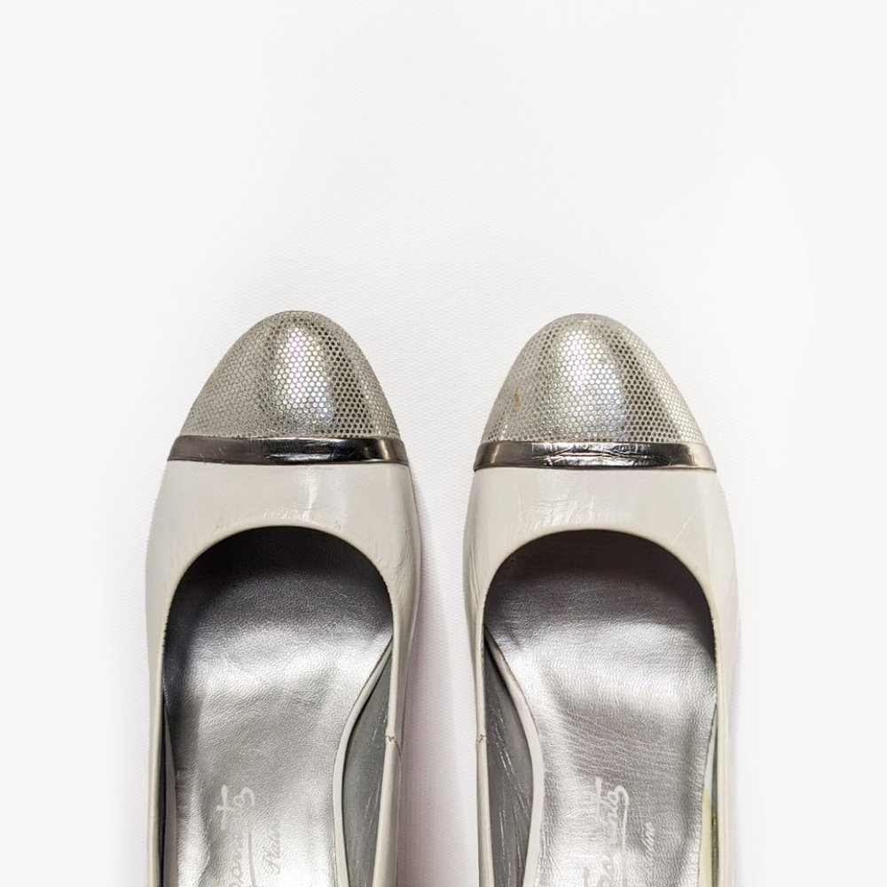 Vintage Sorrento white and silver pumps size 7